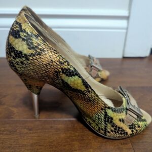 Elegant Snake Print Peep Toe Heels
